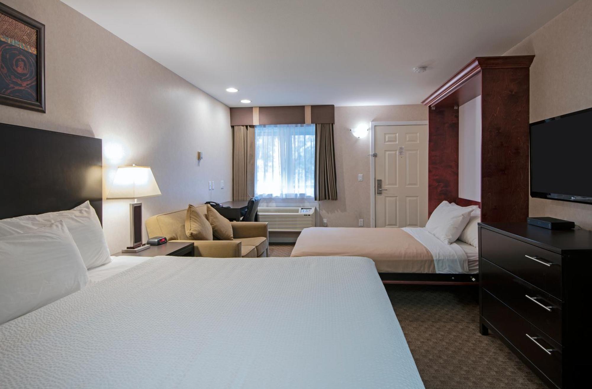 Travelodge By Wyndham Kamloops Mountview Bagian luar foto