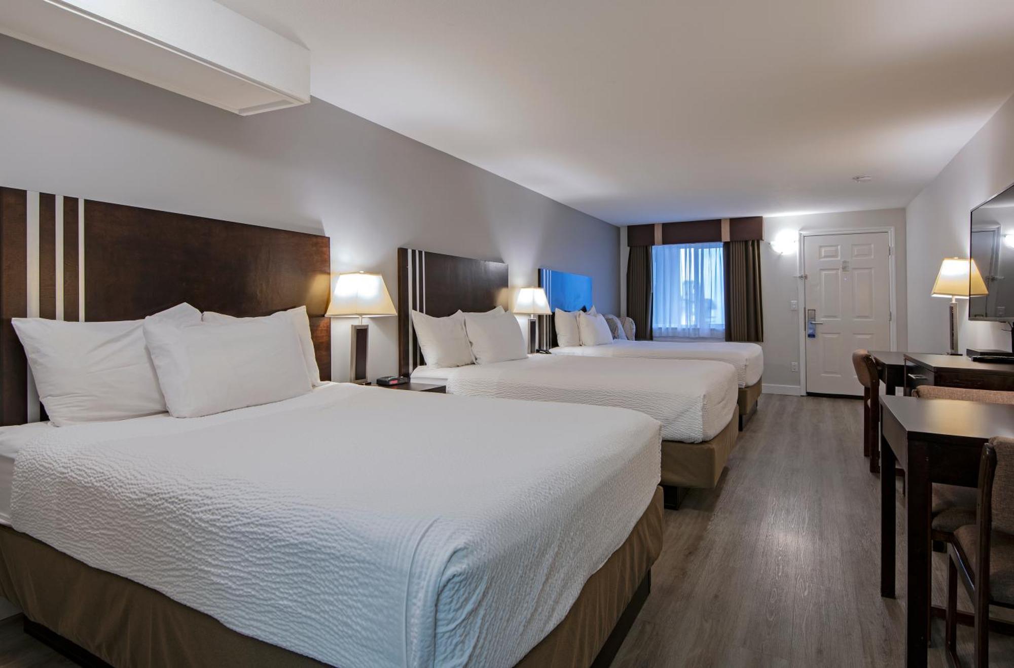 Travelodge By Wyndham Kamloops Mountview Bagian luar foto