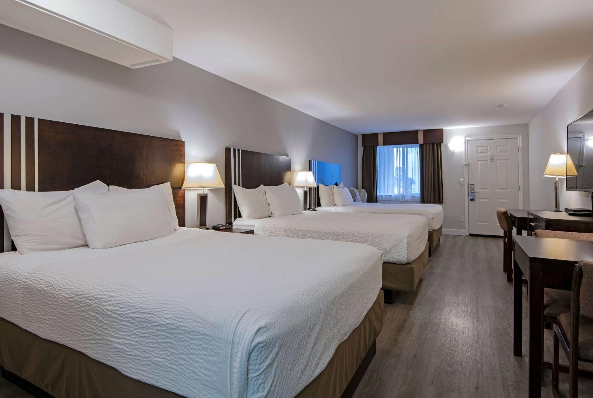Travelodge By Wyndham Kamloops Mountview Bagian luar foto