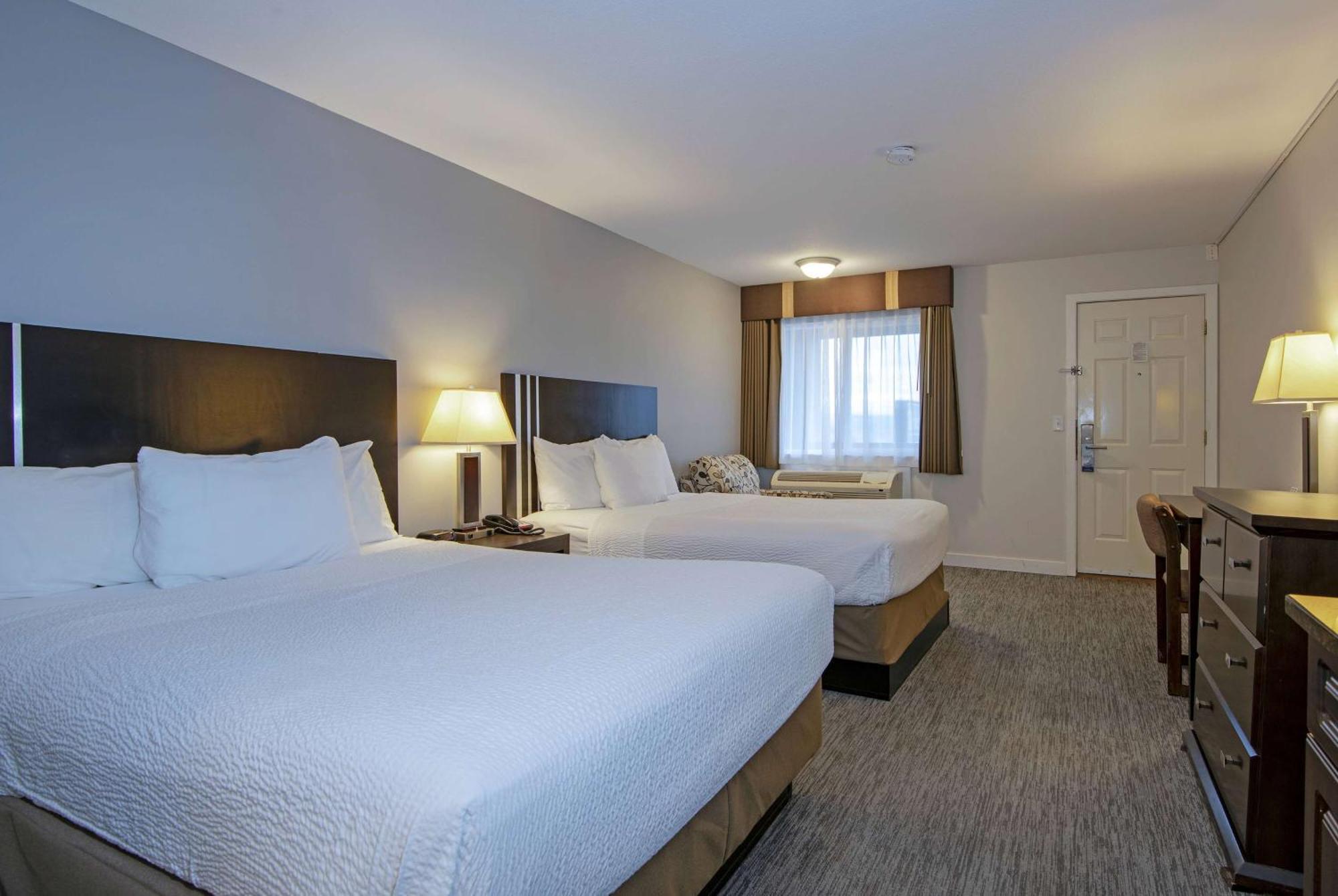 Travelodge By Wyndham Kamloops Mountview Bagian luar foto